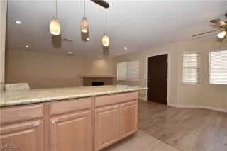 Photo #5: 2640054 Listing 