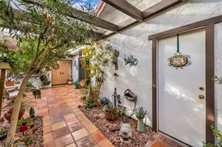 Photo #3: 2640065 Listing