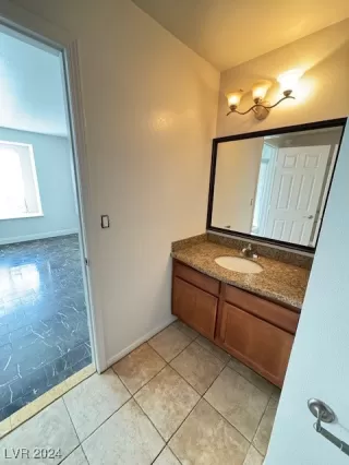 Photo #4: 2640097 Listing