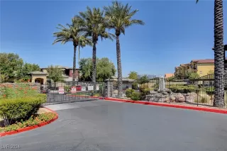 Photo #1: 2640126 Listing 