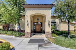 Photo #2: 2640126 Listing 