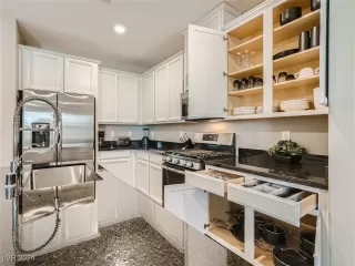 Photo #5: 2640134 Listing 