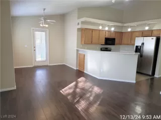 Photo #2: 2640170 Listing 