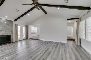 Photo #4: 2640171 Listing 