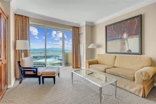 Photo #2: 2640175 Listing