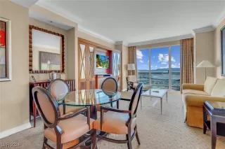 Photo #3: 2640175 Listing