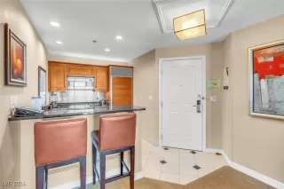 Photo #6: 2640175 Listing