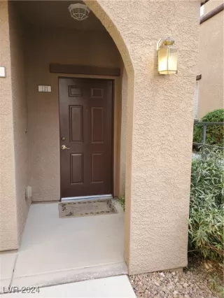 Photo #1: 2640176 Listing 