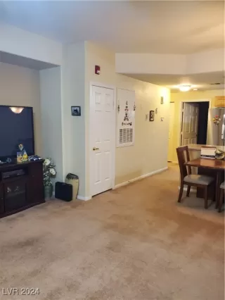 Photo #6: 2640176 Listing 