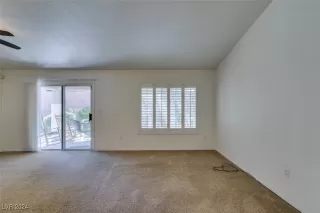 Photo #3: 2640187 Listing