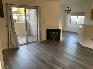 Photo #3: 2640216 Listing