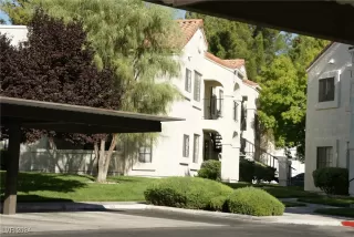 Photo #6: 2640230 Listing 