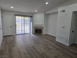 Photo #5: 2640302 Listing 