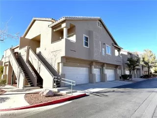 Photo #1: 2640314 Listing