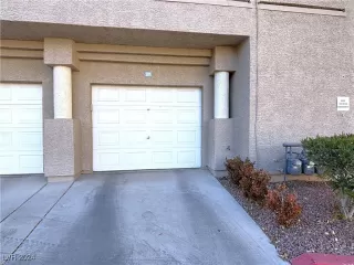 Photo #5: 2640314 Listing