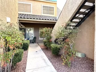 Photo #6: 2640314 Listing