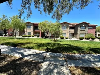 Photo #2: 2640338 Listing 