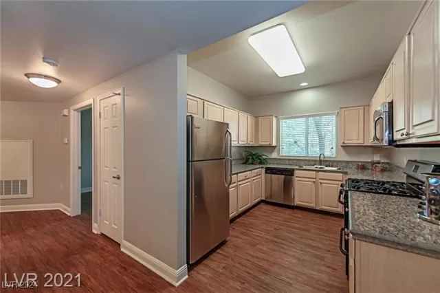 MLS: 2640339 Condo For Sale