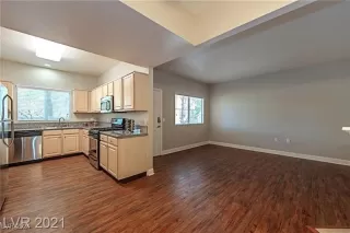 Photo #1: 2640339 Listing