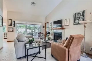 Photo #1: 2640351 Listing