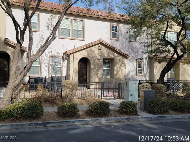MLS: 2640364 Condo For Sale