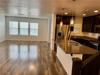 Photo #2: 2640367 Listing 