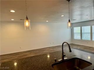 Photo #3: 2640367 Listing 