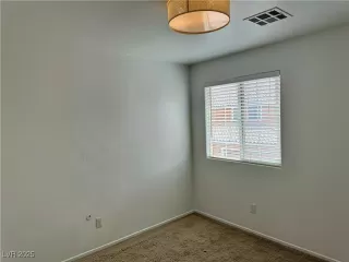 Photo #5: 2640367 Listing 