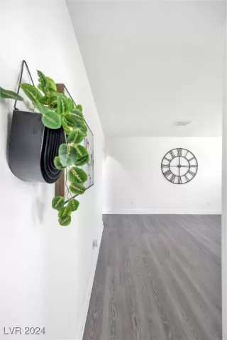 Photo #5: 2640382 Listing 