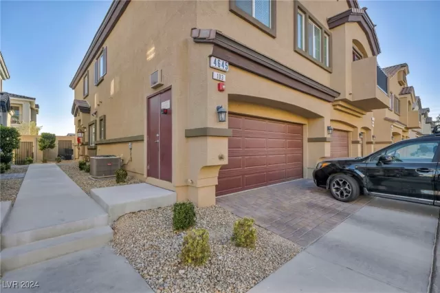 MLS: 2640385 Condo For Sale