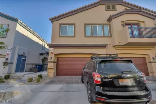 Photo #1: 2640385 Listing