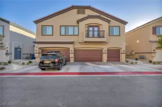 Photo #2: 2640385 Listing