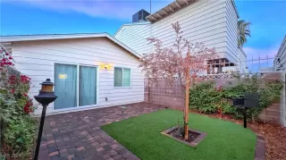 Photo #1: 2640394 Listing