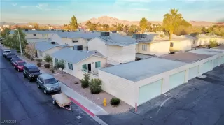 Photo #2: 2640394 Listing