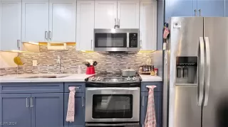 Photo #6: 2640394 Listing