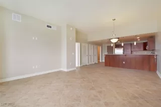 Photo #2: 2640408 Listing 