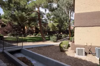 Photo #2: 2640433 Listing 