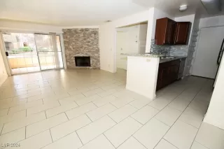 Photo #6: 2640433 Listing 