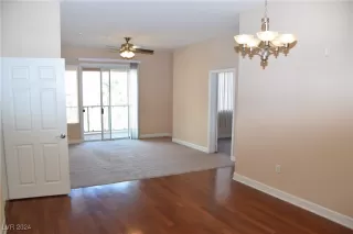 Photo #5: 2640434 Listing 