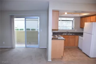 Photo #3: 2640435 Listing 