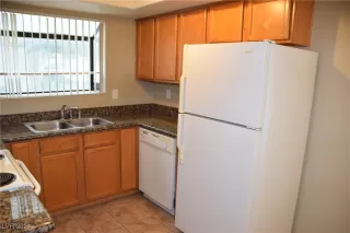 Photo #5: 2640435 Listing 