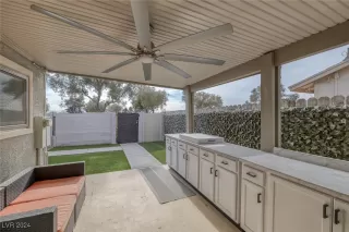 Photo #2: 2640444 Listing