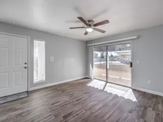 Photo #2: 2640468 Listing 