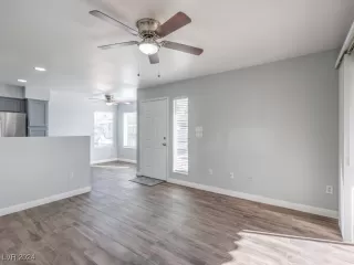 Photo #5: 2640468 Listing 