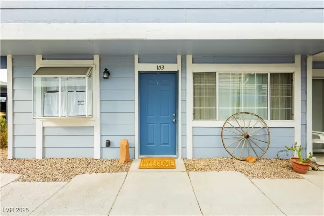 MLS: 2640471 Condo For Sale