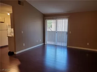 Photo #3: 2640482 Listing 