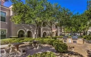 Photo #2: 2640499 Listing 