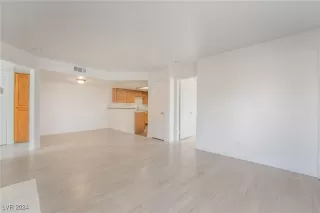 Photo #2: 2640514 Listing