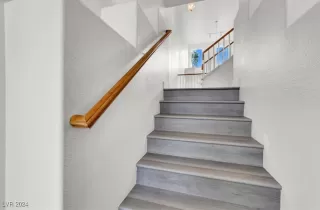 Photo #2: 2640518 Listing 