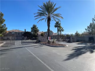 Photo #4: 2640520 Listing 